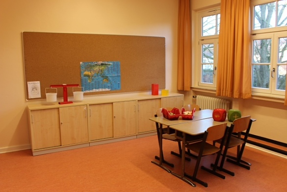 Auf dem Bild ist einer von mehreren Differenzierungsräumen der Schule St. Magnus zu sehen.