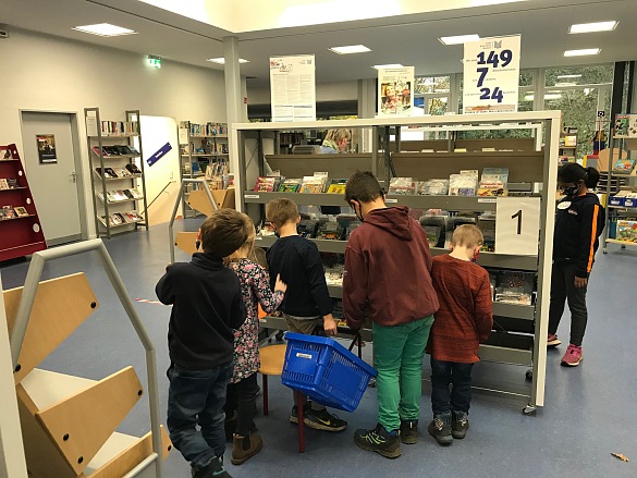 Kinder in der B&uuml;cherei